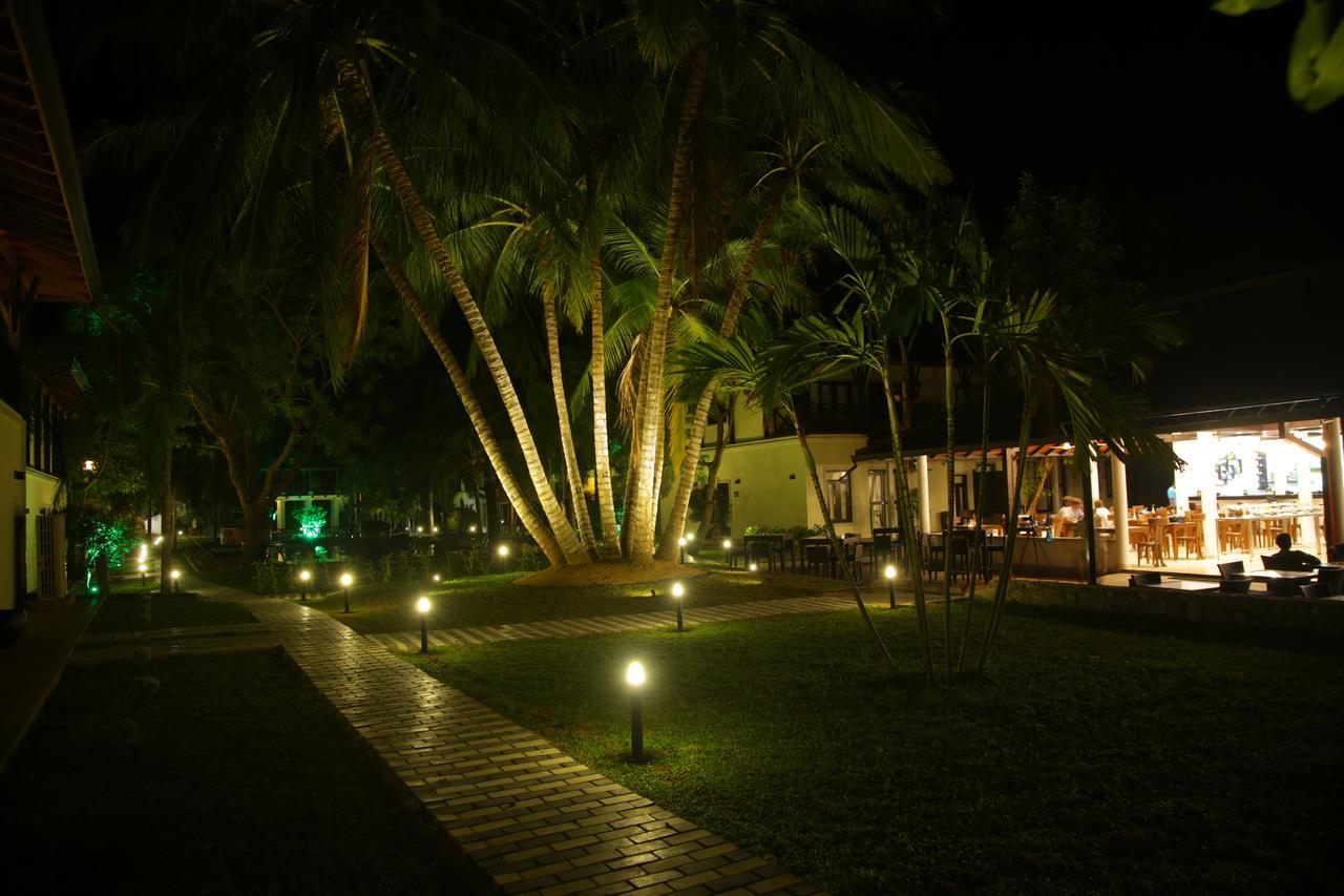 Ranna 212 Beach Resort Kahandamodara Zewnętrze zdjęcie