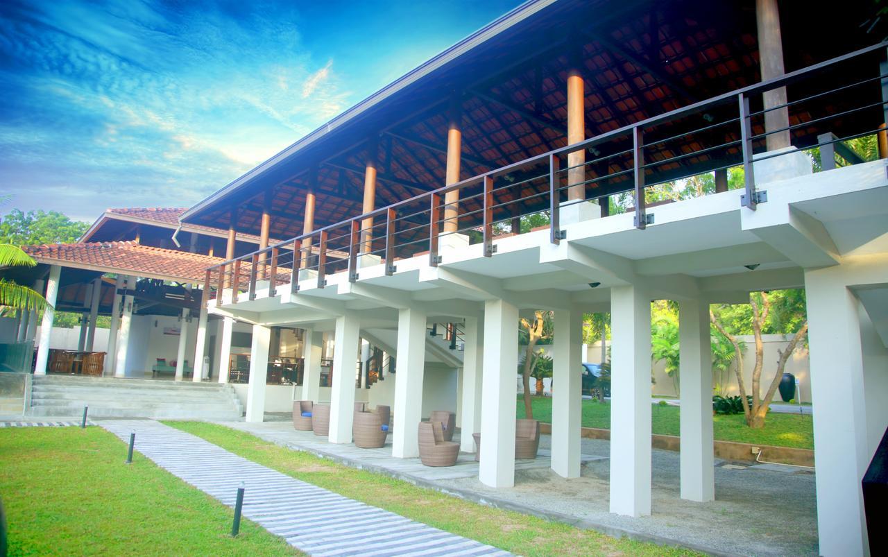 Ranna 212 Beach Resort Kahandamodara Zewnętrze zdjęcie