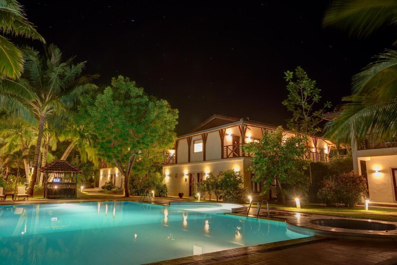 Ranna 212 Beach Resort Kahandamodara Zewnętrze zdjęcie