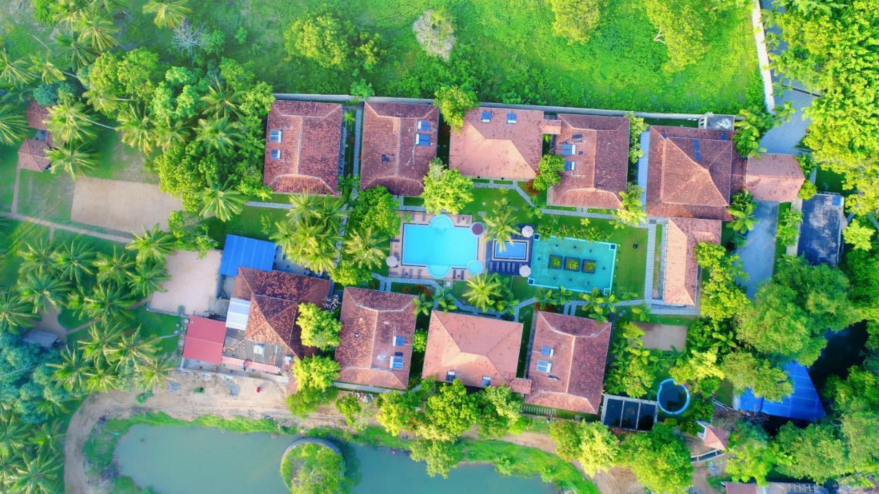 Ranna 212 Beach Resort Kahandamodara Zewnętrze zdjęcie